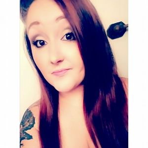 Meet your Posher, Desiree